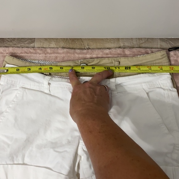 Lot (2) white and khaki Aeropostale shorts - Picture 5 of 8